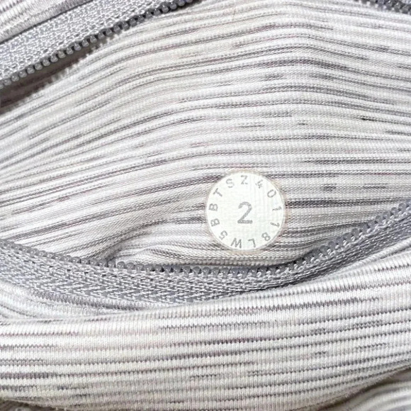 Lululemon Speed Up Tight 28" White Striped Leggings With Pockets Size 2 - Picture 4 of 7